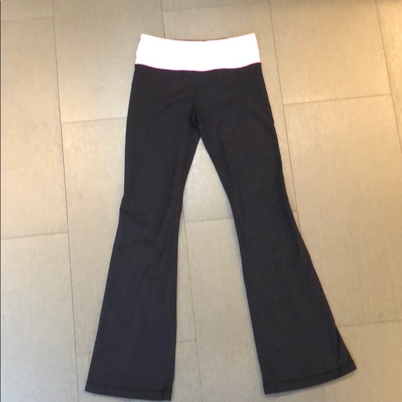 lululemon athletica Pants - Lululemon yoga pant. Reversible to black. Size 4
